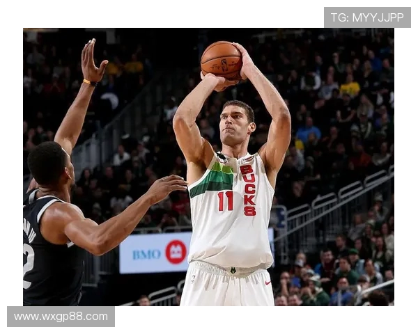 大洛状态低迷全场手感冰凉仅得8分6板三分球命中率堪忧