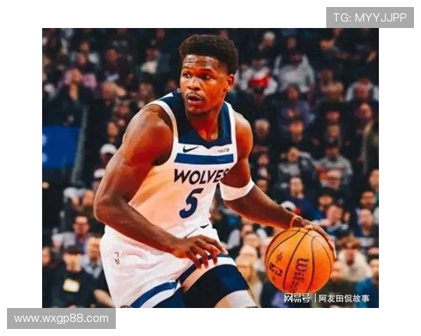 爱德华兹上半场表现抢眼12投8中高效贡献19分5板2助2断1帽助力球队